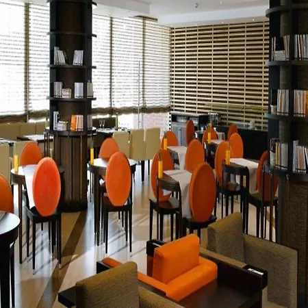 호텔 Sercotel Sant Boi 산트 보이 데 요브레가트